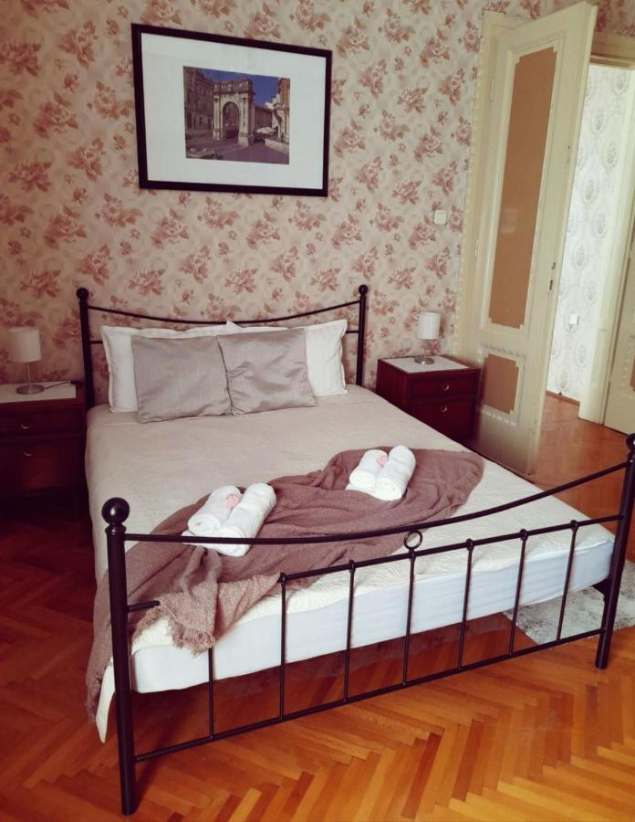 App Obrovac In The Centre - With Amazing Sea View! Daire Pula Dış mekan fotoğraf