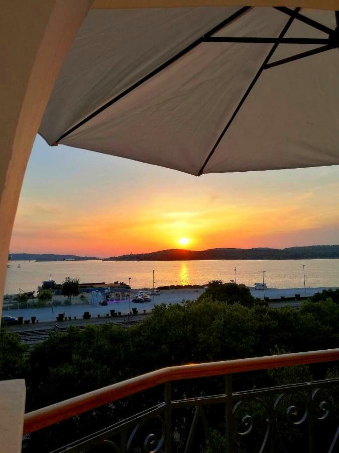 App Obrovac In The Centre - With Amazing Sea View! Daire Pula Dış mekan fotoğraf
